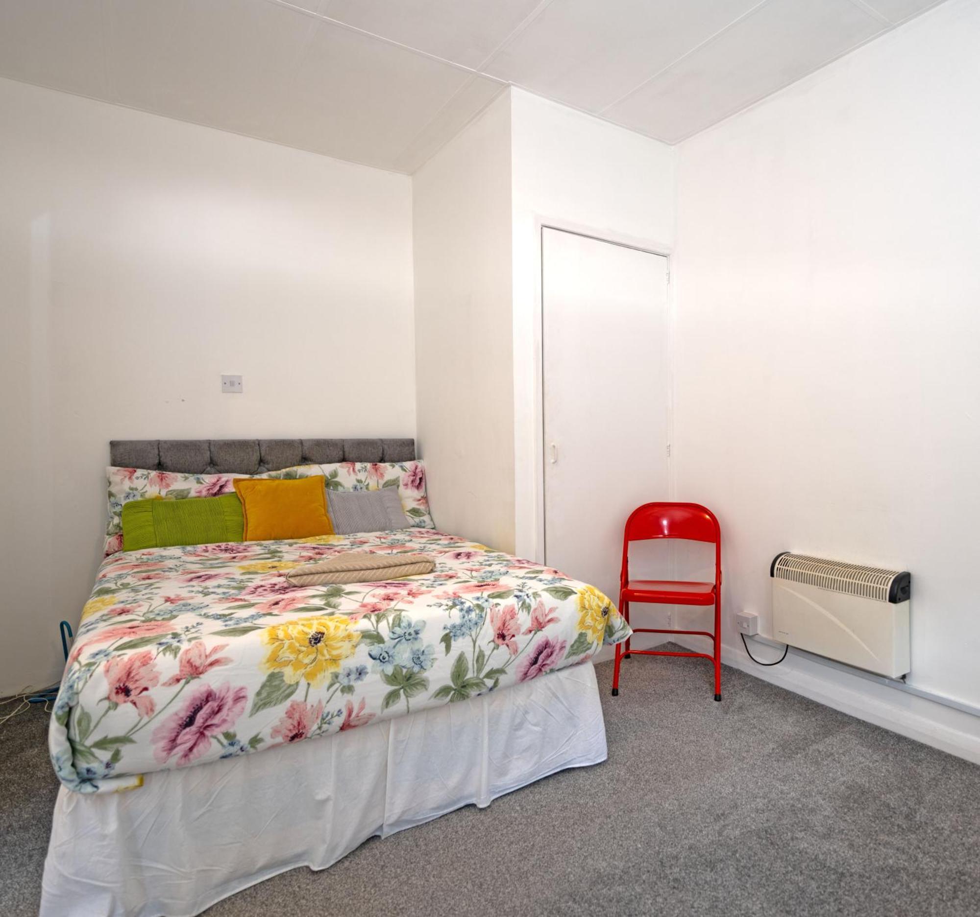 Flat In Clapham Budget Friendly Stay 런던 외부 사진